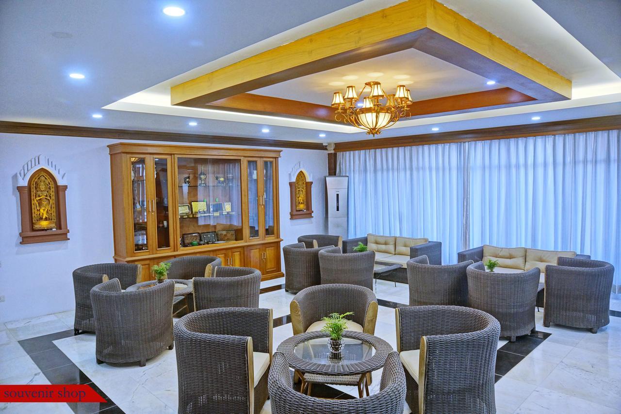 The Regency Hotel Pagan Exteriér fotografie